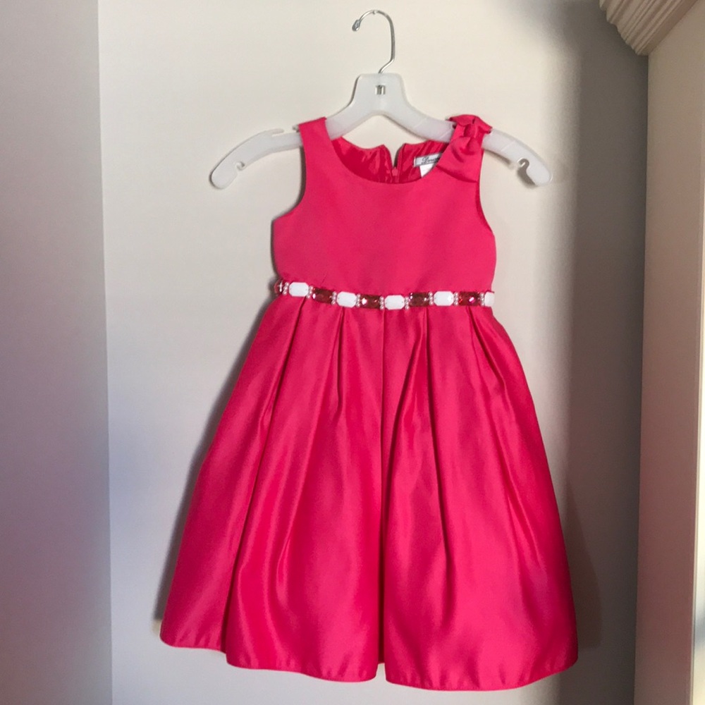 Girls dress